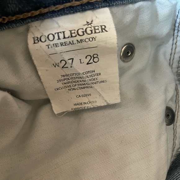 Bootlegger Boyfriend Jeans with Distressing Size 27x28 - Picture 8 of 8